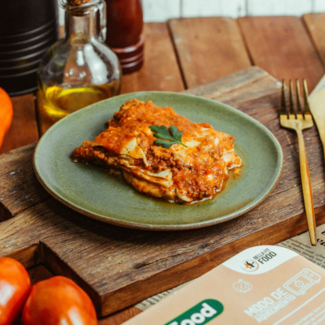 LASANHA À BOLONHESA COM MUSSARELA 300G