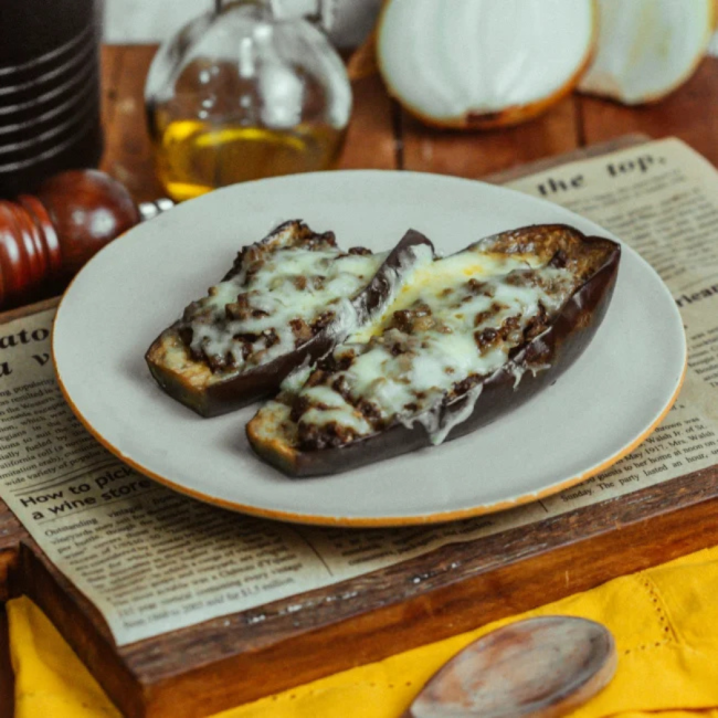 BERINJELA RECHEADA COM CARNE E CREAM CHEESE 250G