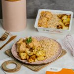 STROGONOFF DE FRANGO C/ARROZ INTEGRAL E BATATA RÚSTICA 300G