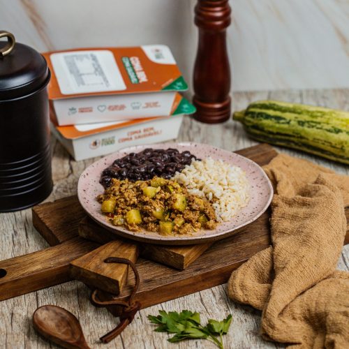 CARNE MOÍDA COM ABOBRINHA + ARROZ INTEGRAL E FEIJÃO PRETO 400G