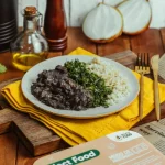 FEIJOADA + ARROZ INTEGRAL + COUVE REFOGADA 400G