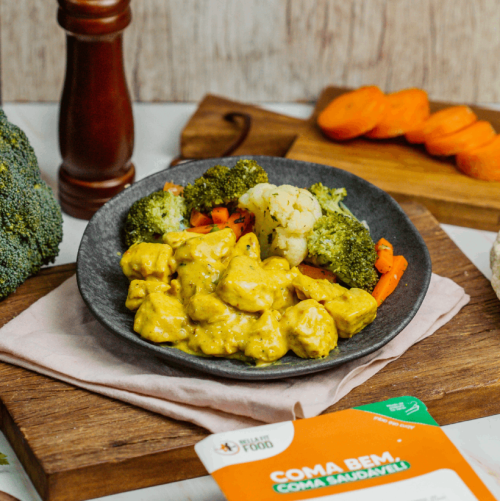 FRANGO CUBOS AO LEITE DE COCO + MIX DE LEGUMES - LOW CARB 200G